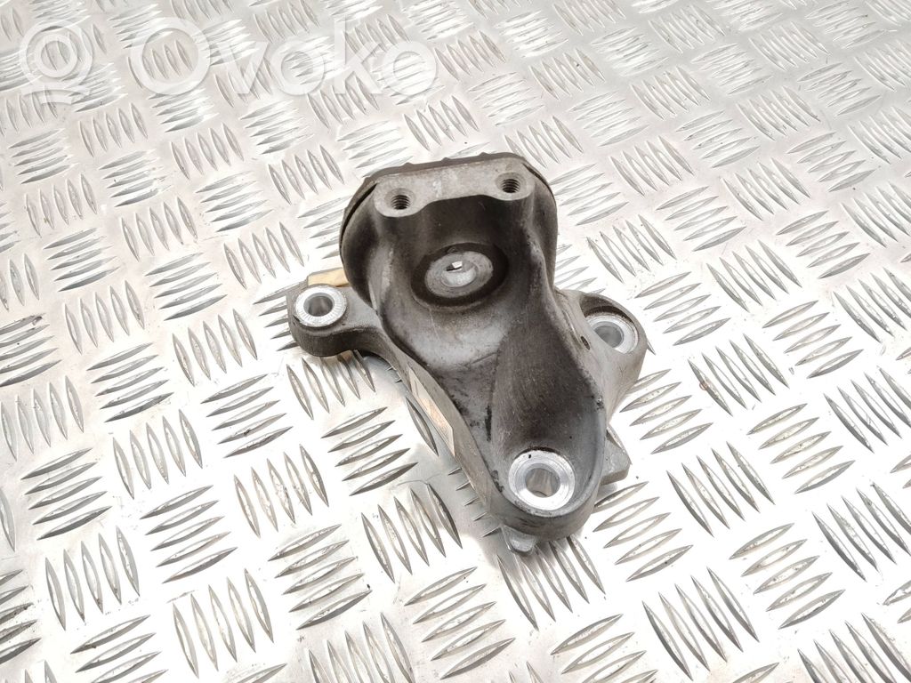 Ford Ranger Engine mounting bracket 