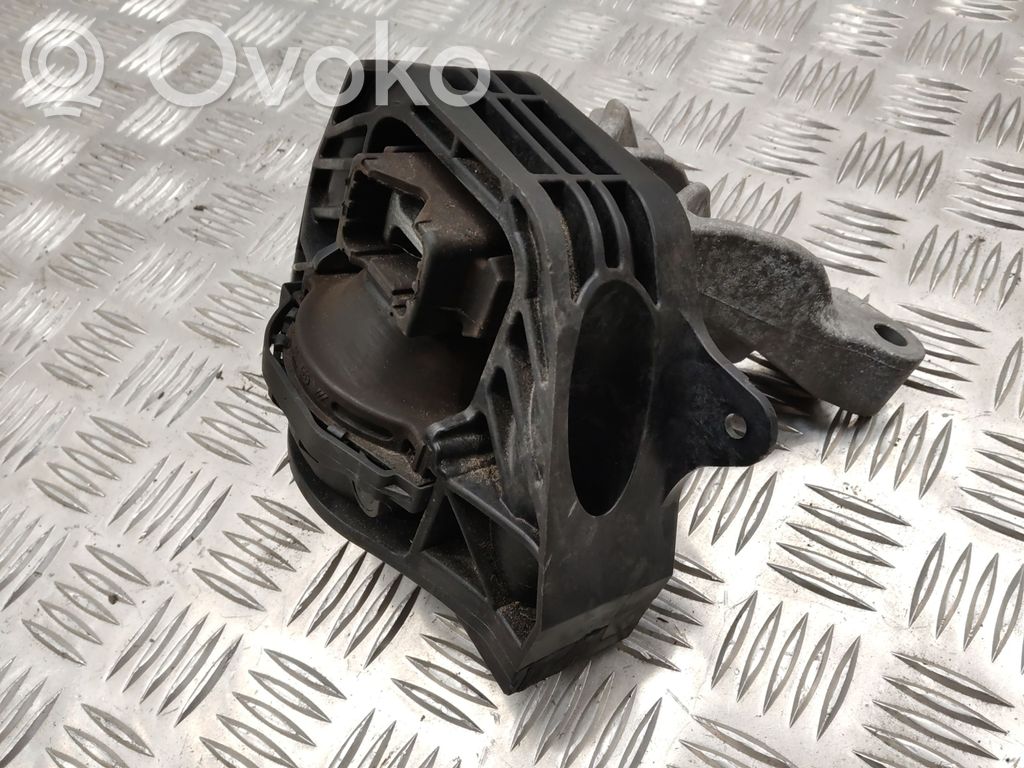 Peugeot 208 II Gearbox mounting bracket 