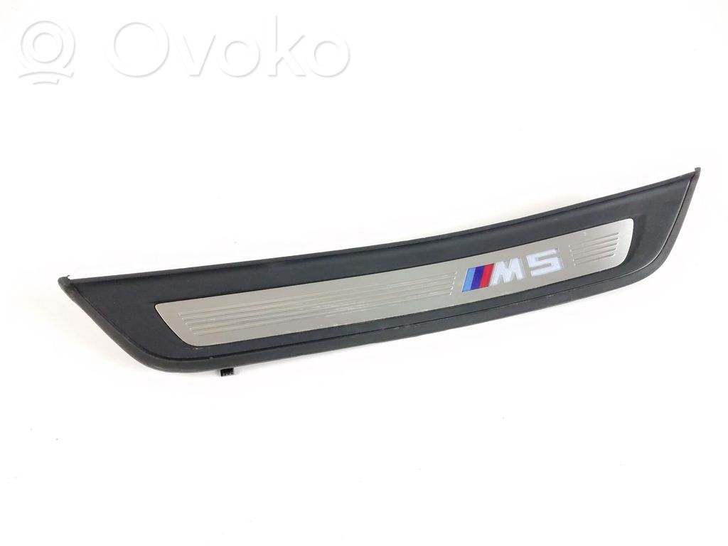 BMW M5 F90 Rear sill trim cover 