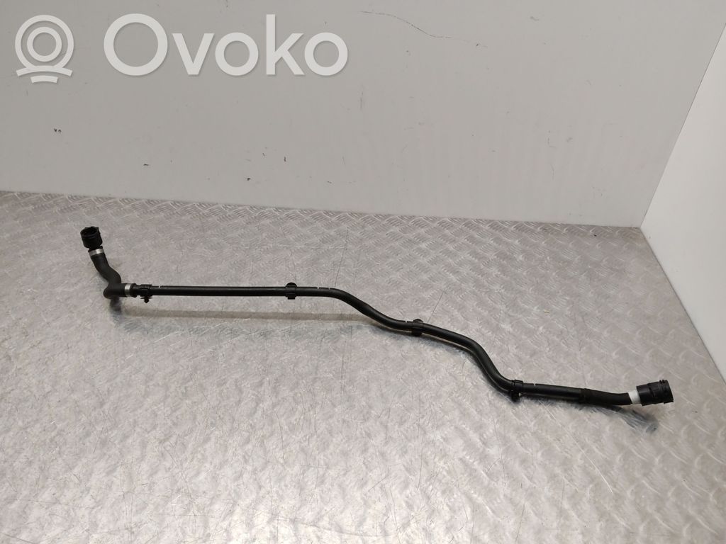 BMW iX Tubo flessibile del liquido di raffreddamento del motore 