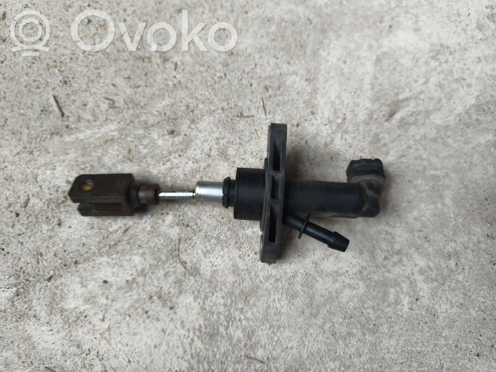 Suzuki SX4 Cilindro maestro de embrague 