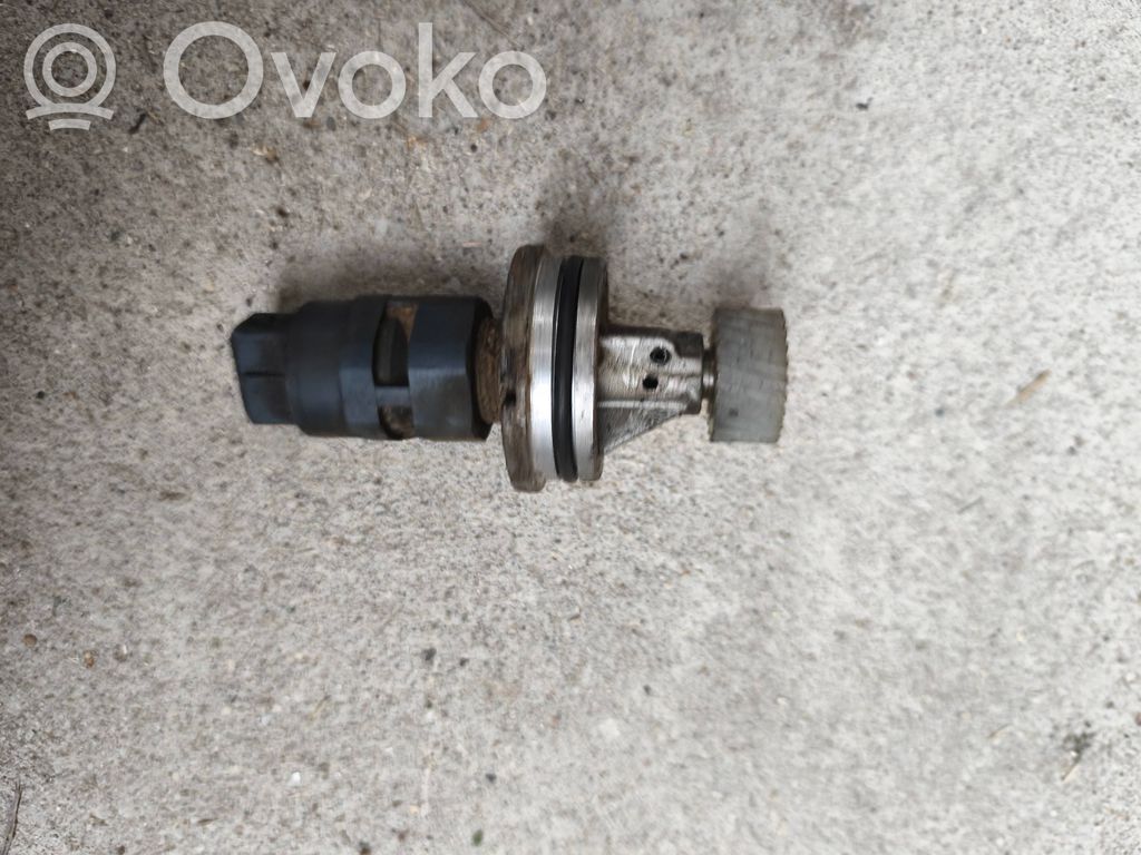 Speed sensor (speedometer sensor)   MR122305