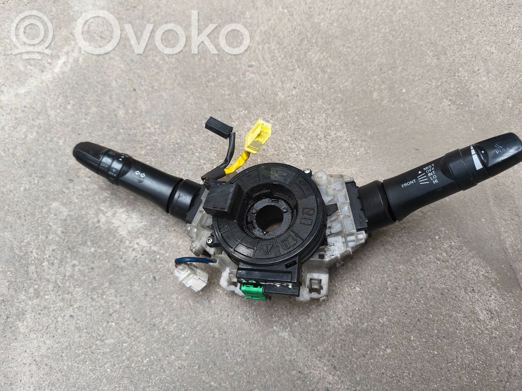 Mitsubishi L200 Manetka / Przełącznik kierunkowskazów wycieraczek 