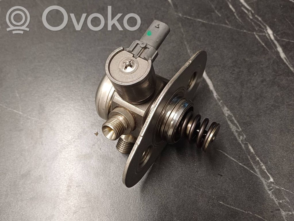 BMW 3 F30 F35 F31 Pompa wtryskowa wysokiego ciśnienia 