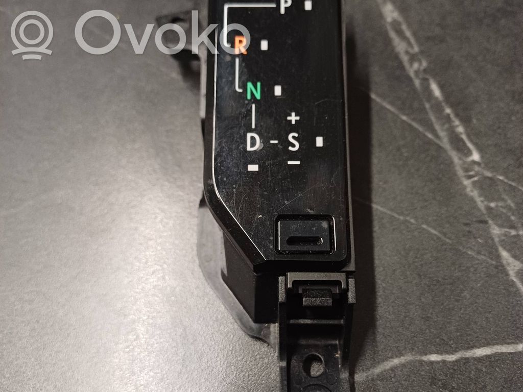 Lexus NX Pavarų indikatorius 