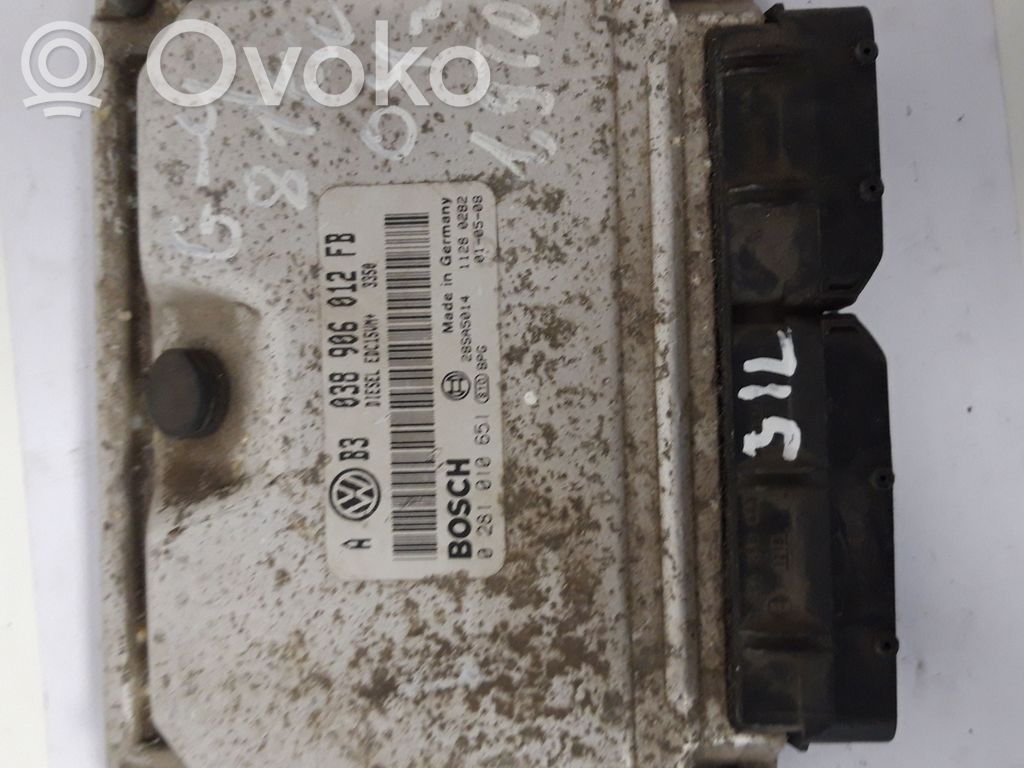 Volkswagen Golf IV Engine control unit/module 