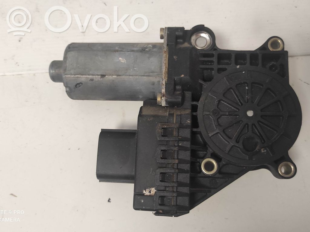Ford Mondeo Mk III Motor del regulador de la ventanilla de la puerta delantera 