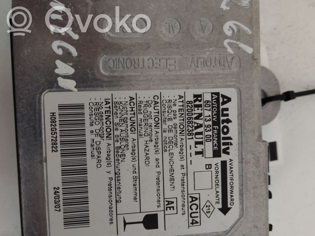 Renault Megane II Airbag control unit/module 