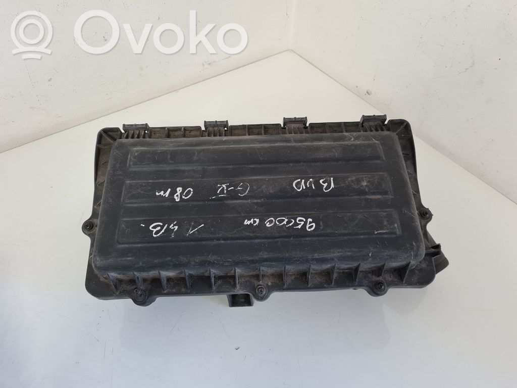 Volkswagen Golf V Gaisa filtra kaste 
