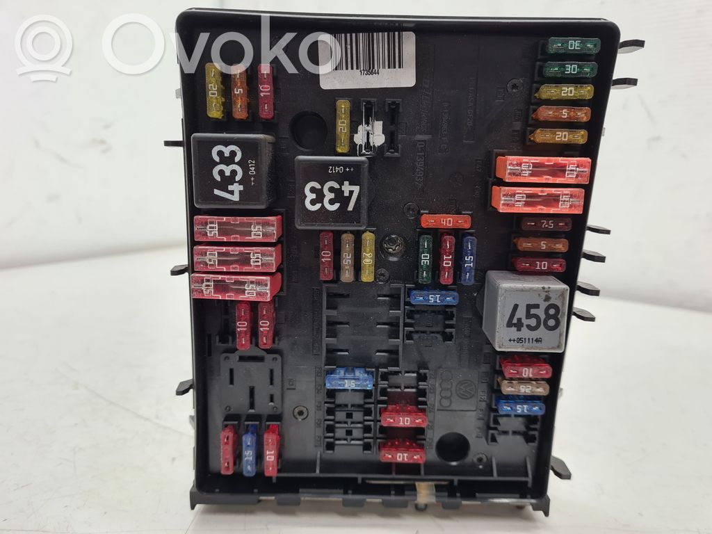 Audi A3 S3 8P Fuse module 
