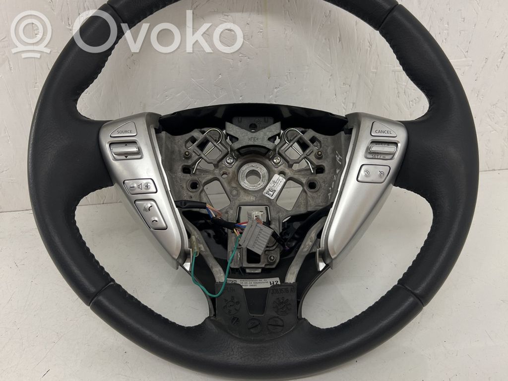 Nissan Note (E12) Stūre 