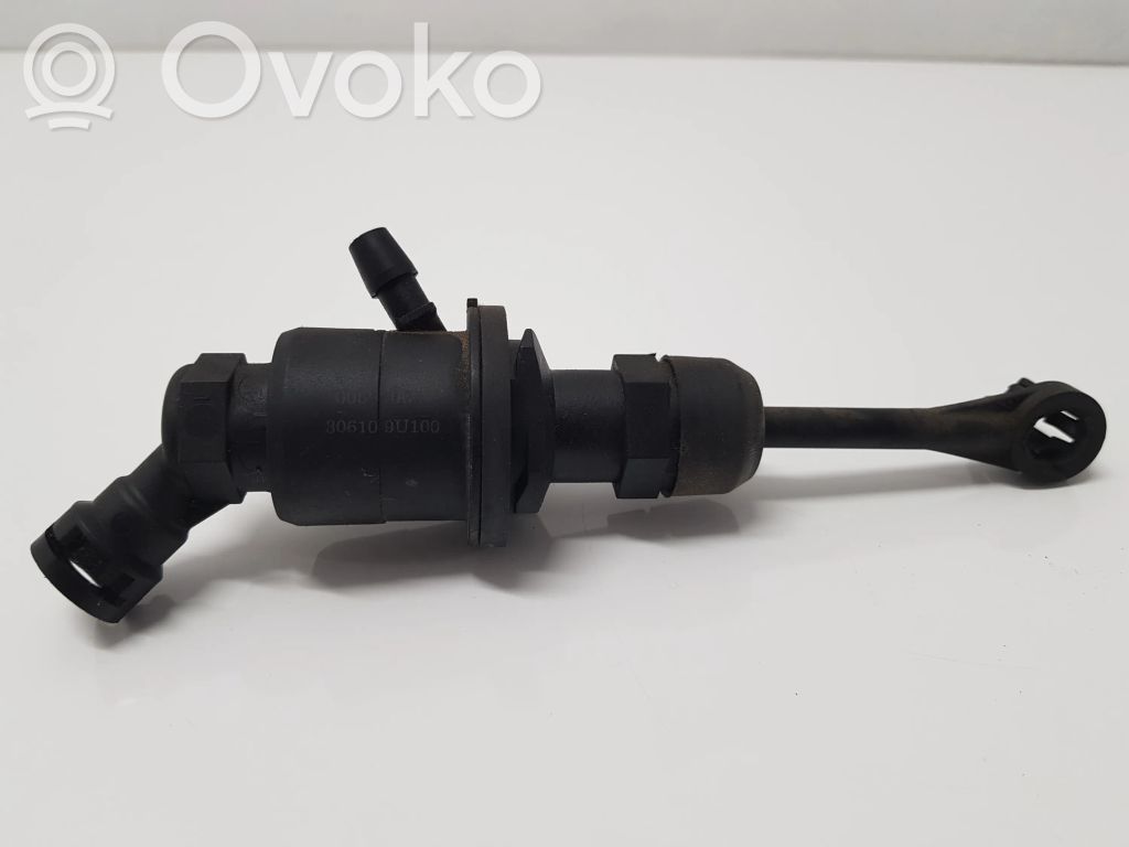 Nissan Note (E11) Cilindro maestro de embrague 