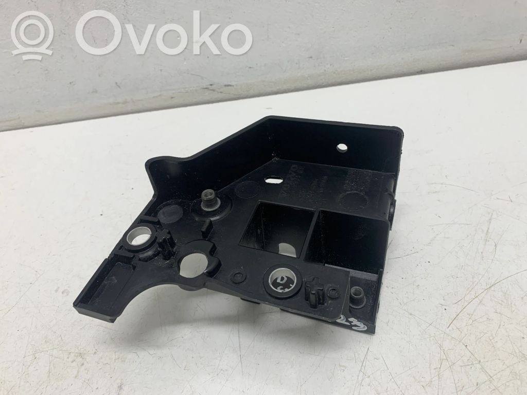Volvo XC40 Support phare frontale 