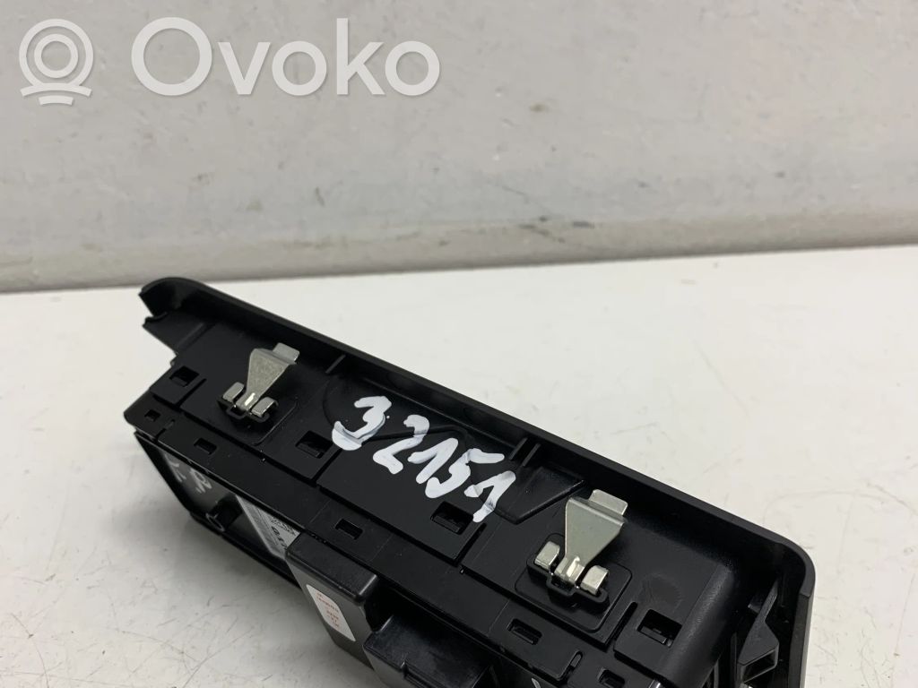 Volvo XC40 Przyciski szyb 