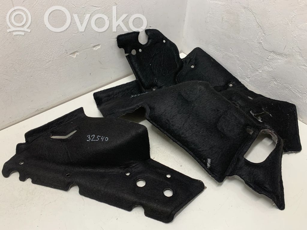 BMW 2 F46 Izolacja akustyczna zapory 