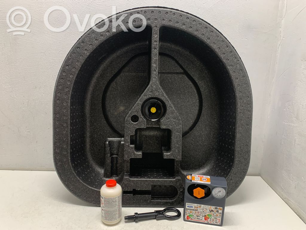Ford Focus Tool box 