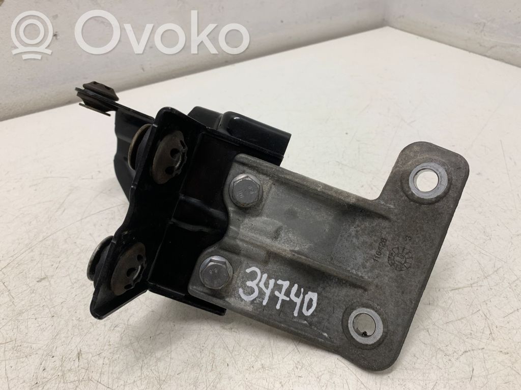Jeep Grand Cherokee ABS pump bracket 