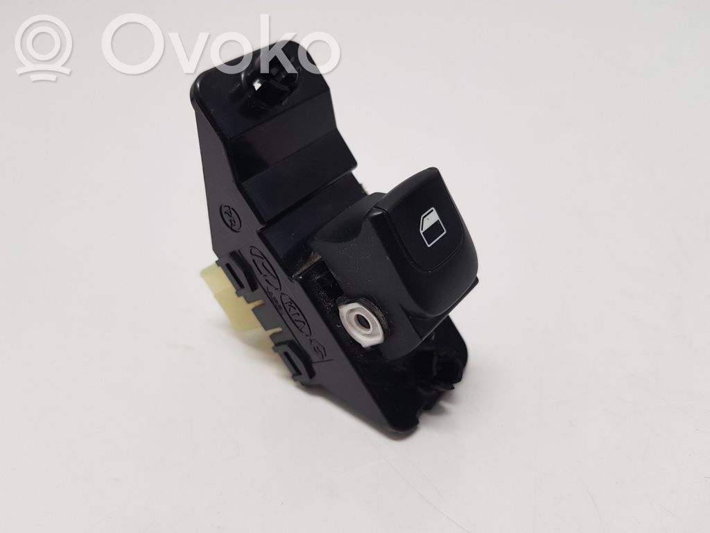KIA Stonic Electric window control switch 