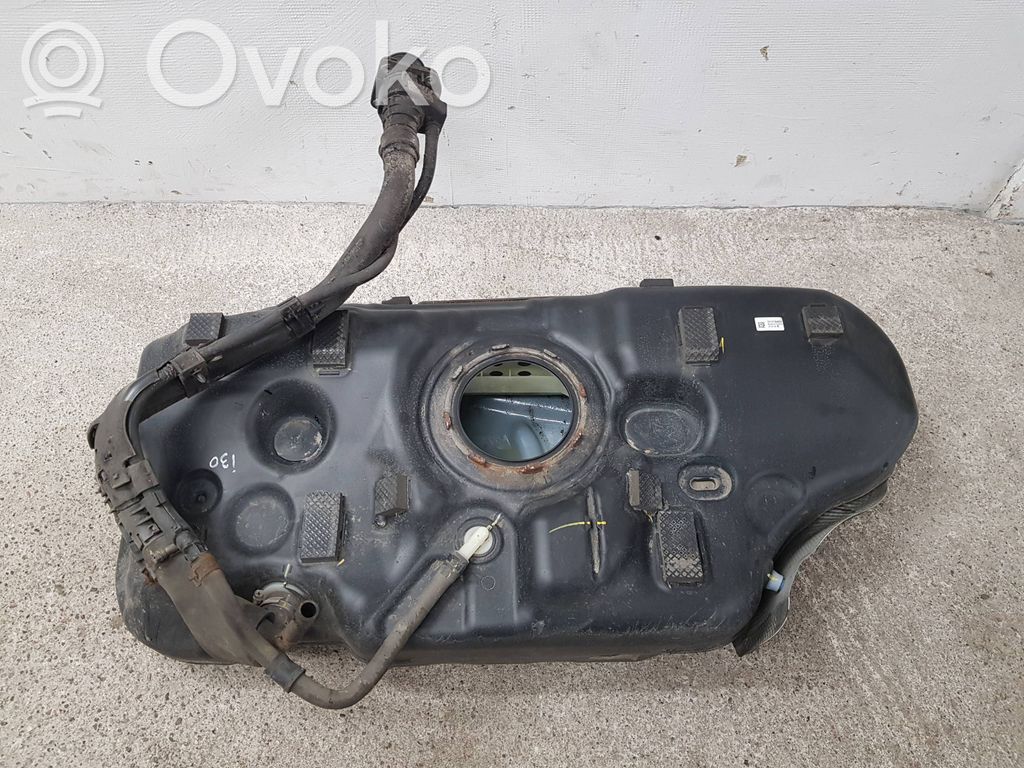 Hyundai i30 Polttoainesäiliö 