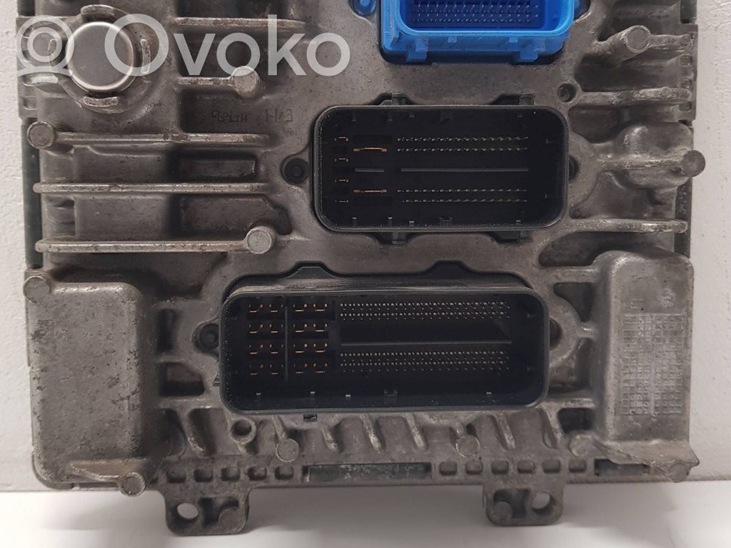 Opel Zafira C Engine control unit/module 