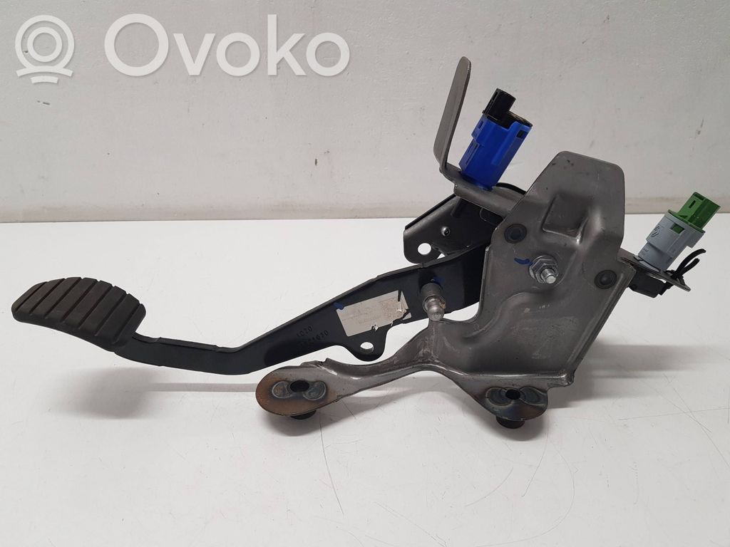 Renault Clio IV Kytkinpoljin 