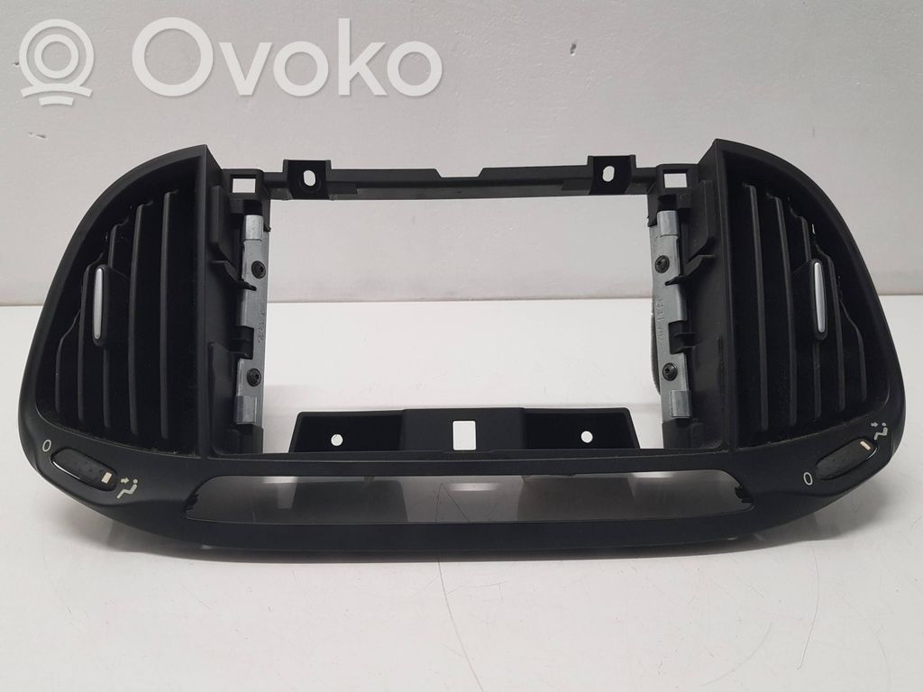 Fiat Doblo Dysze / Kratki środkowego nawiewu deski rozdzielczej 