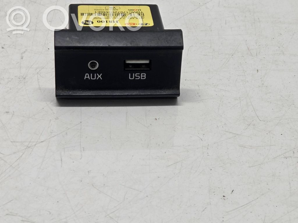 KIA Stonic USB socket connector 