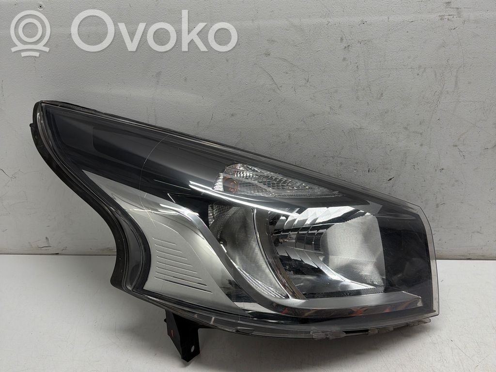 Renault Trafic III (X82) Far 