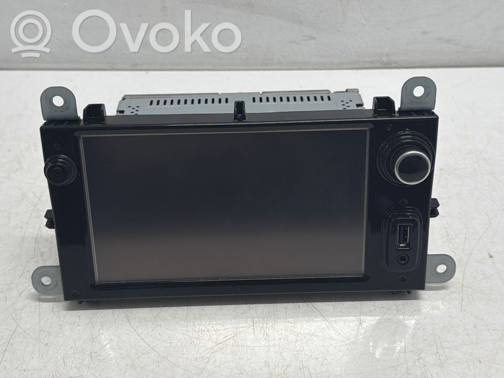 Renault Clio IV Unitate principală radio/CD/DVD/GPS 