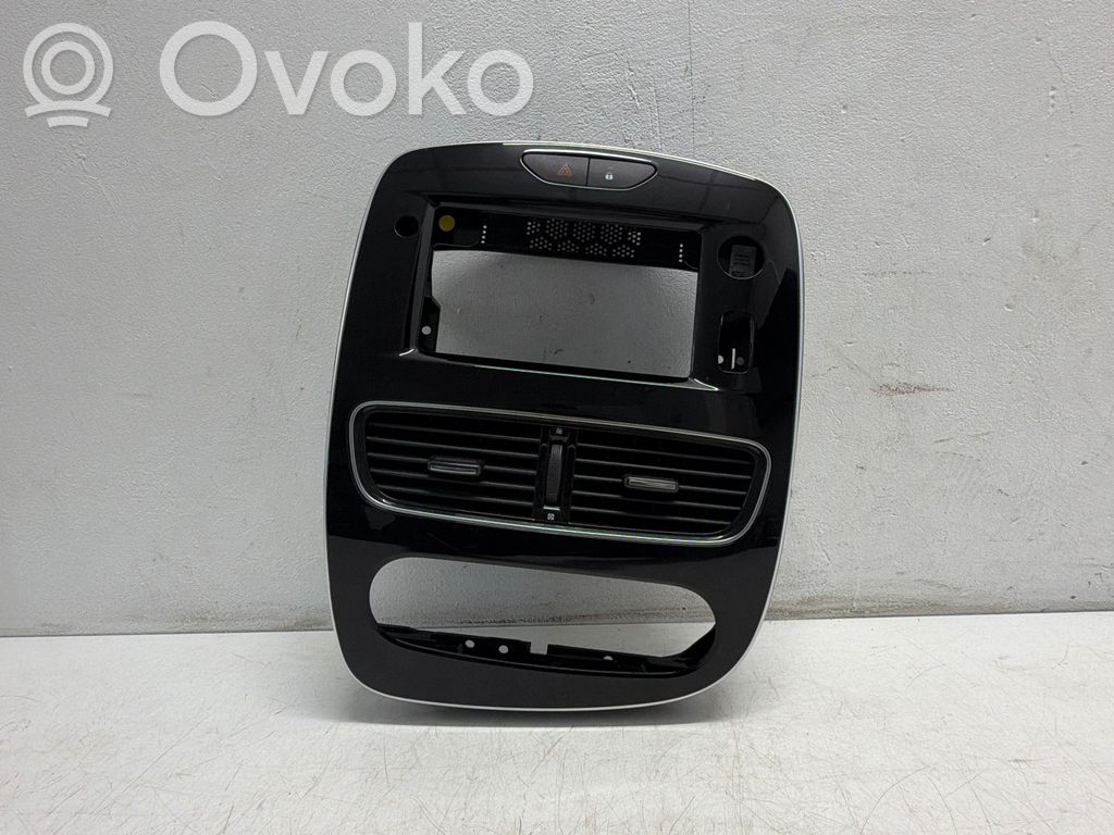 Renault Clio IV Rejilla de ventilación central del panel 
