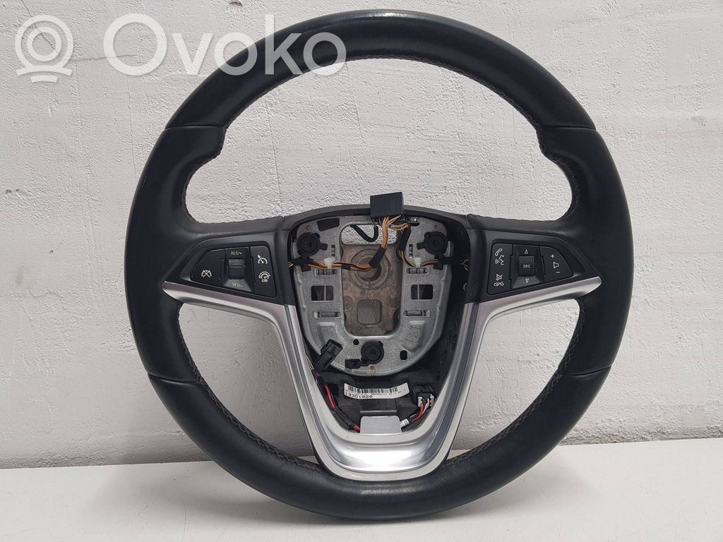 Opel Zafira C Ohjauspyörä 