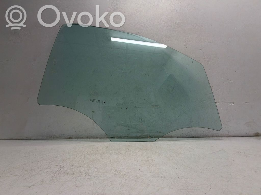 Opel Vivaro Luna de la puerta delantera cuatro puertas 