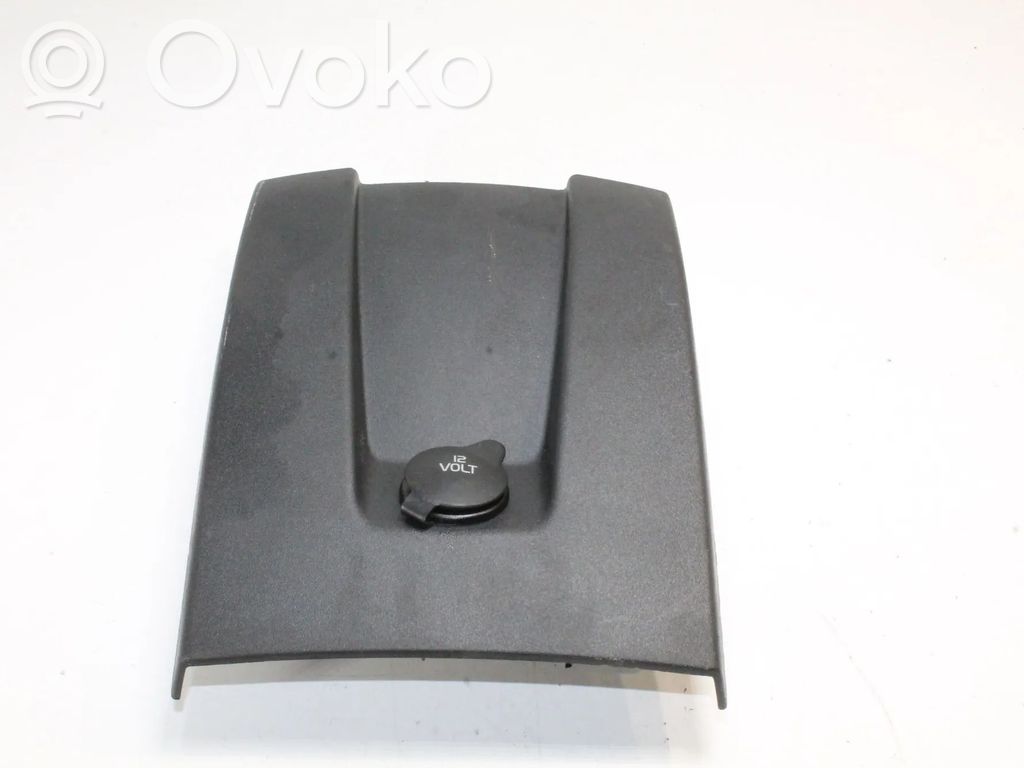 Volvo C30 Kita salono detalė 