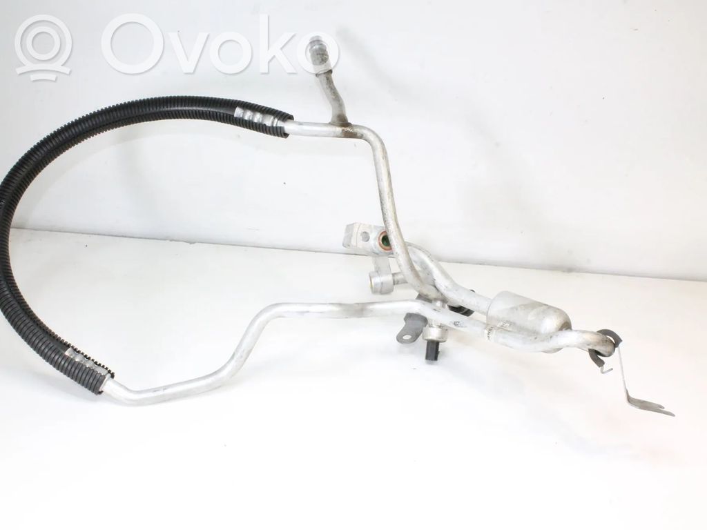 Ford Fusion Ilmastointilaitteen putki (A/C) 