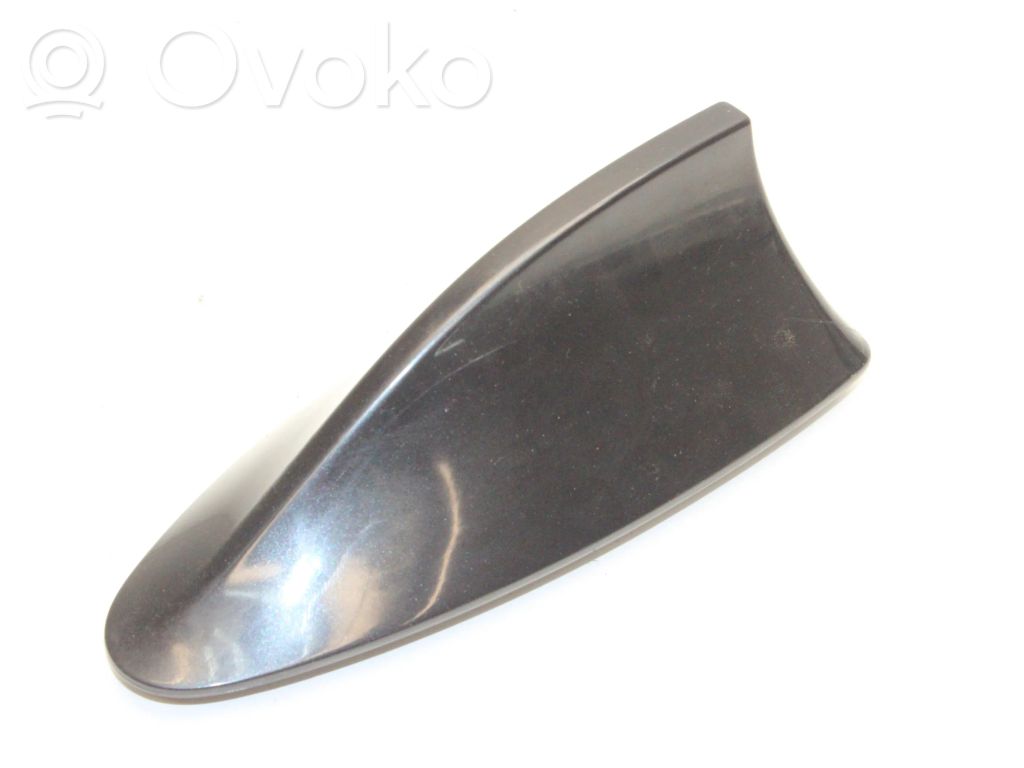 BMW 7 F01 F02 F03 F04 Copertura dell’antenna tetto (GPS) 