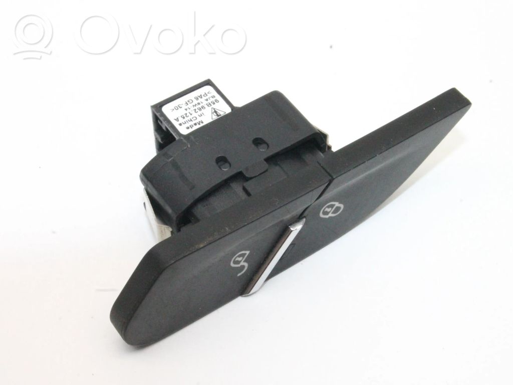 Porsche Macan (95B) Central locking switch button 