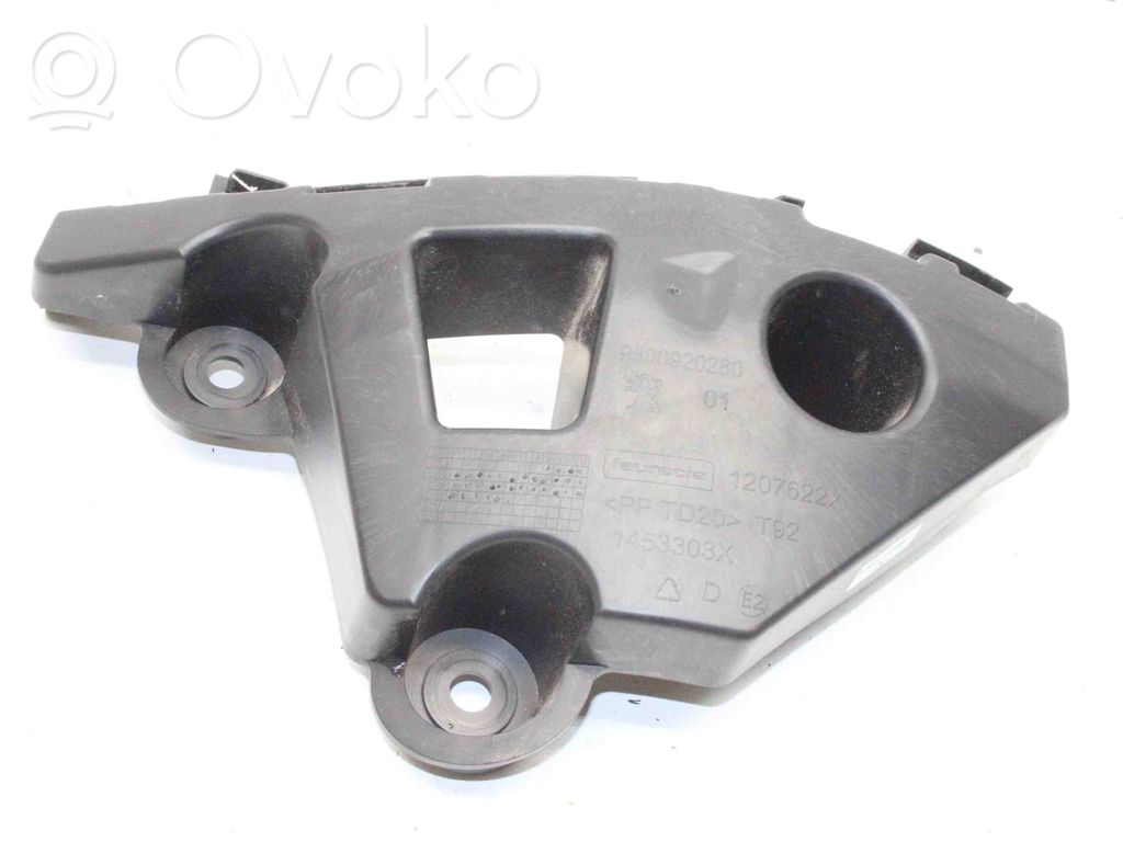 Peugeot 308 Soporte de montaje del parachoques trasero 