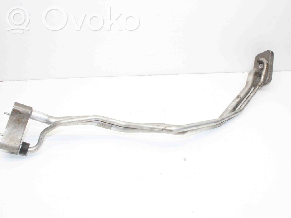 Ilmastointilaitteen putki (A/C)   9187635