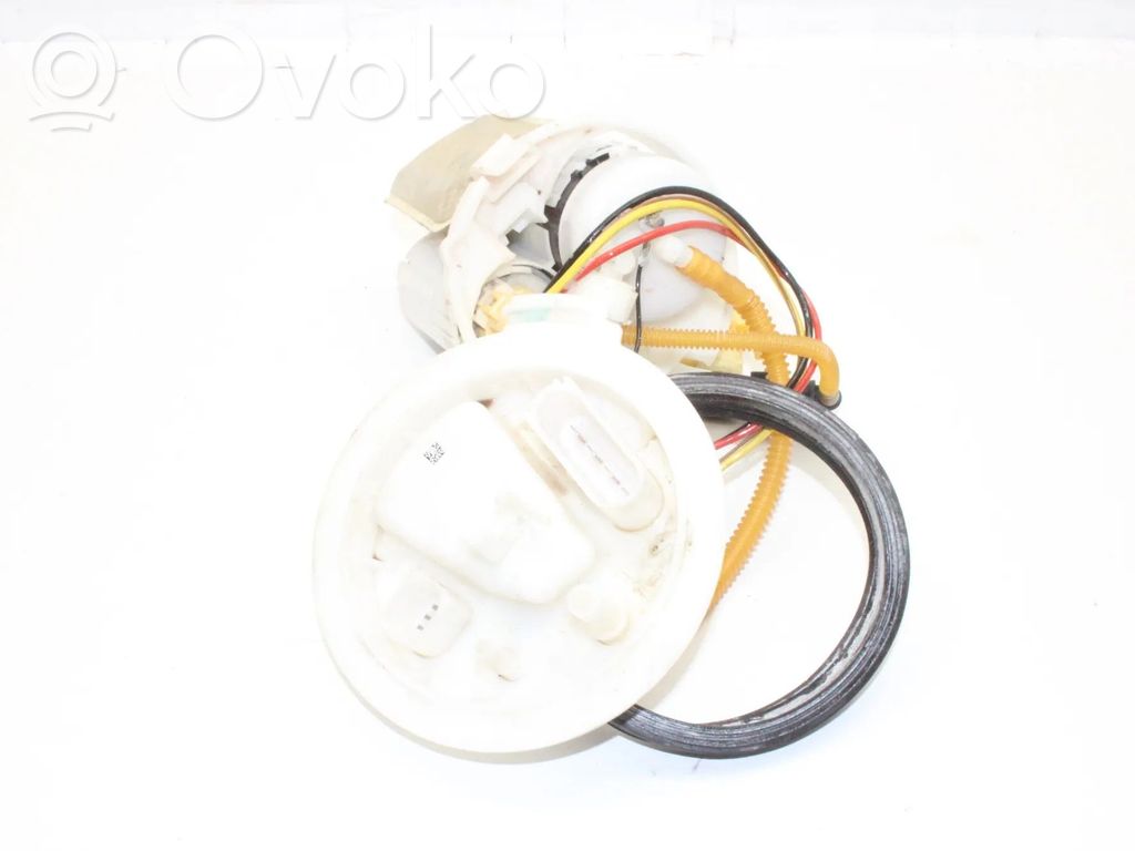 Bomba interna de combustible   8W0919087L