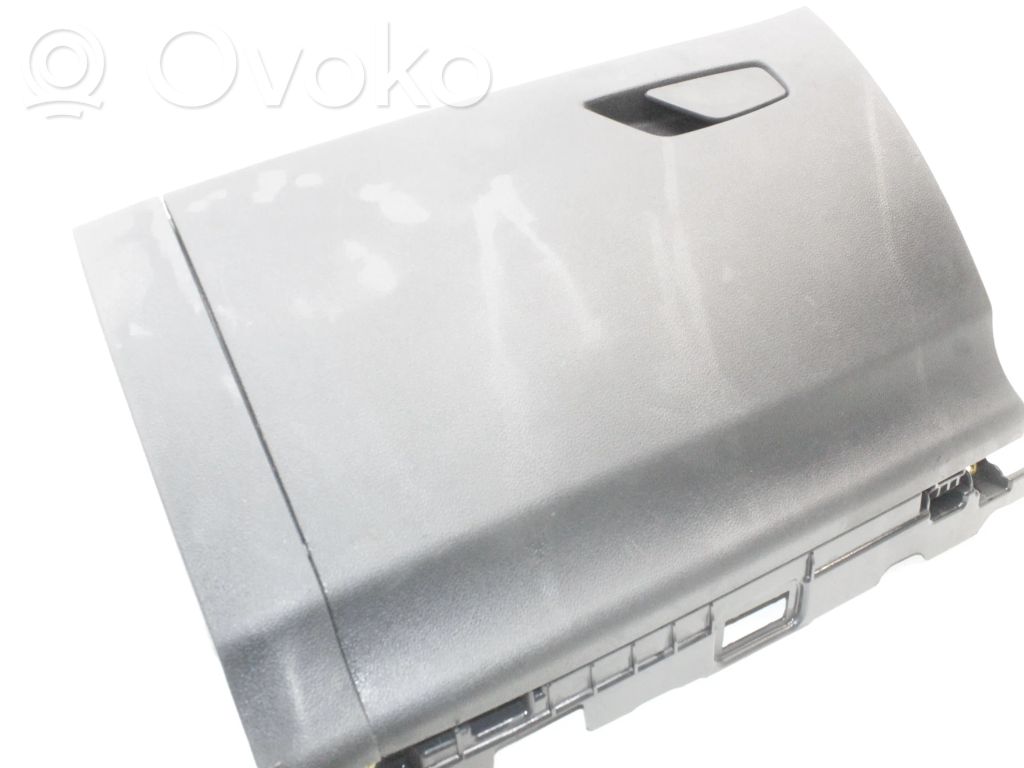 Guantera   5E8857103,5E8857097