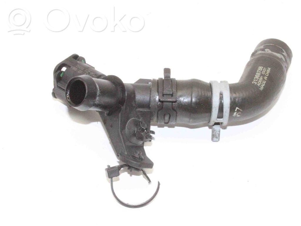 Volvo XC40 Conductă/furtun lichid de răcire motor 