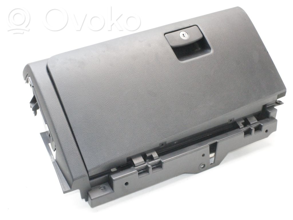 Schowek deski rozdzielczej   66055FJ020