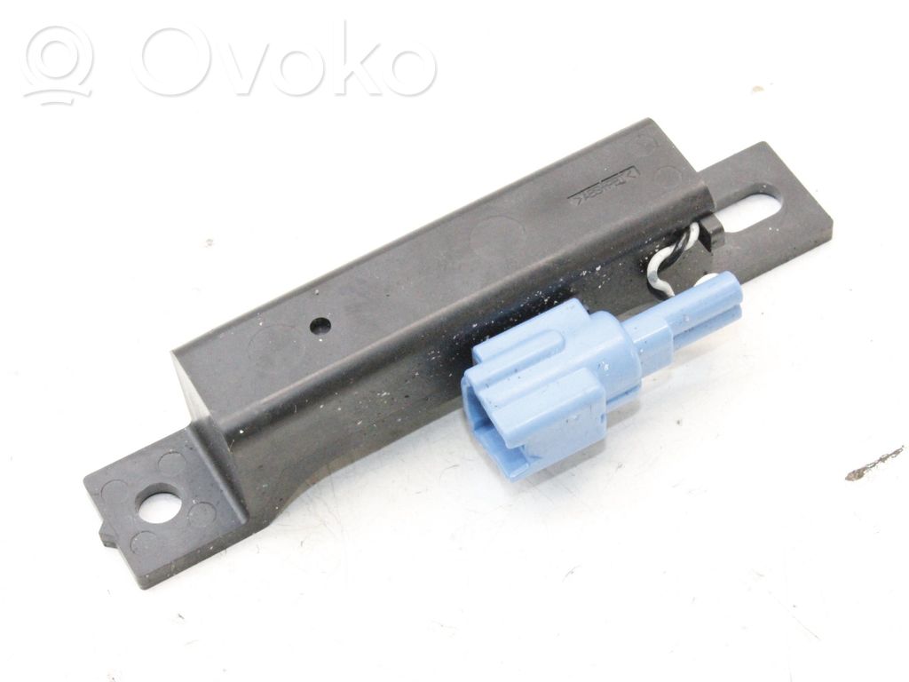 Infiniti M Y51 Antena systemu bezkluczykowego 