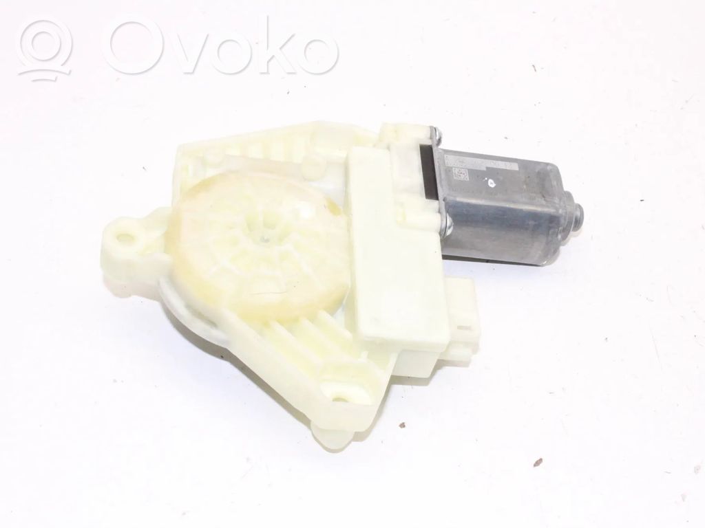 Mercedes-Benz C W205 Silnik regulatora szyby drzwi przednich
