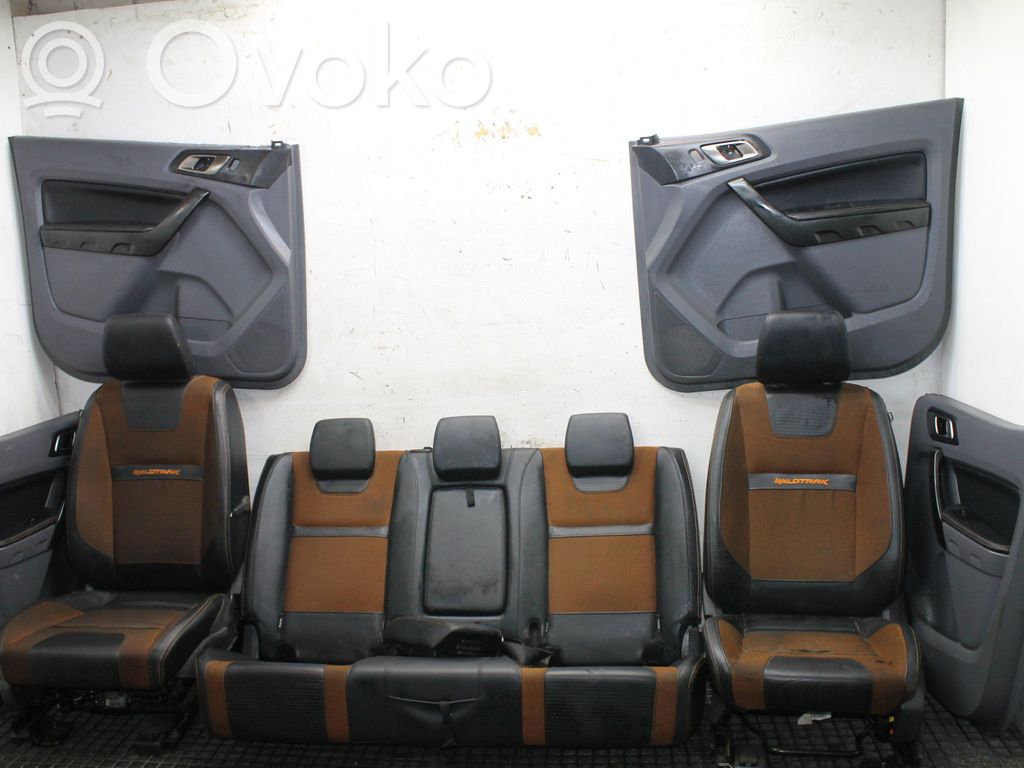 Interior set