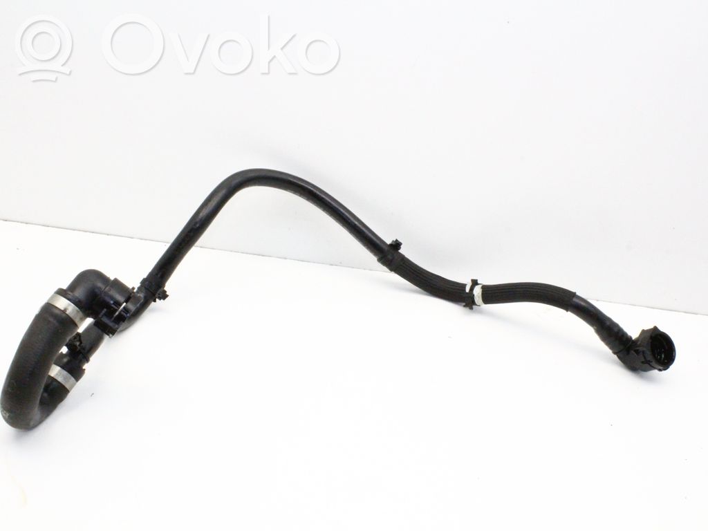 Jaguar I-Pace Engine coolant pipe/hose 