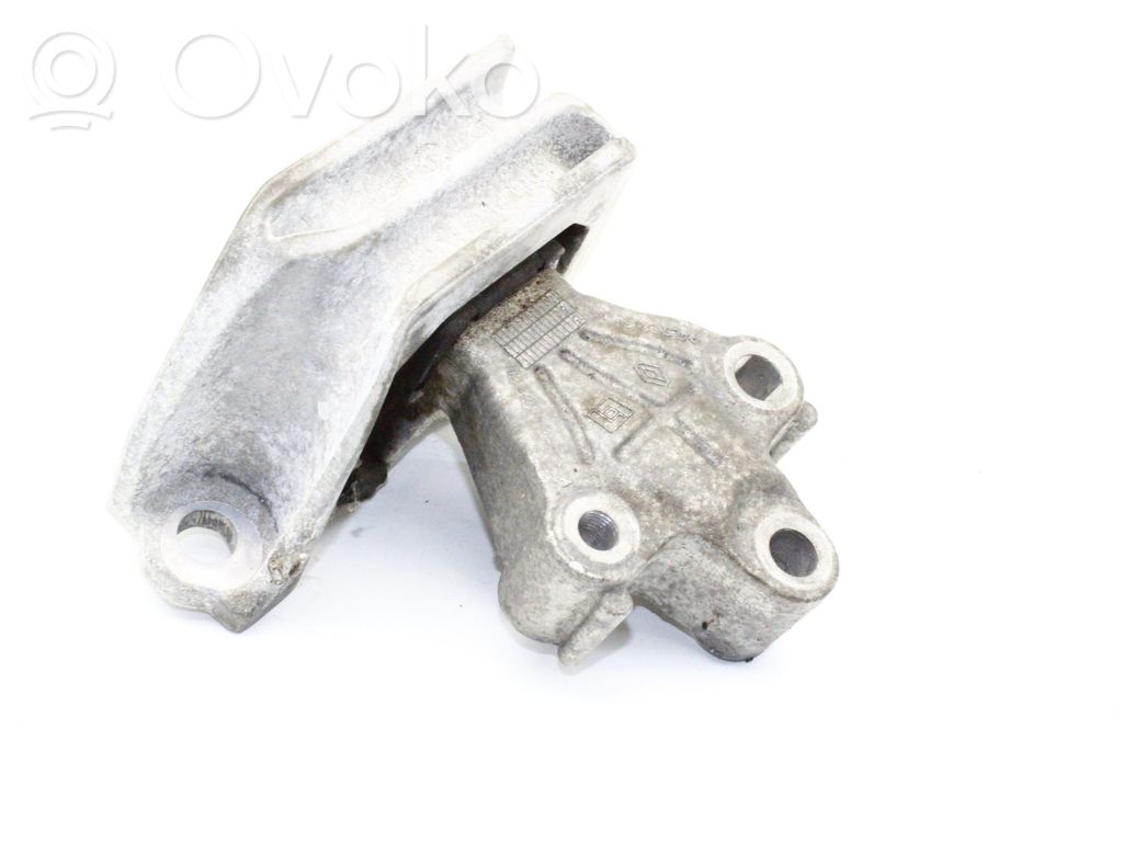 Renault Zoe Engine mount bracket 