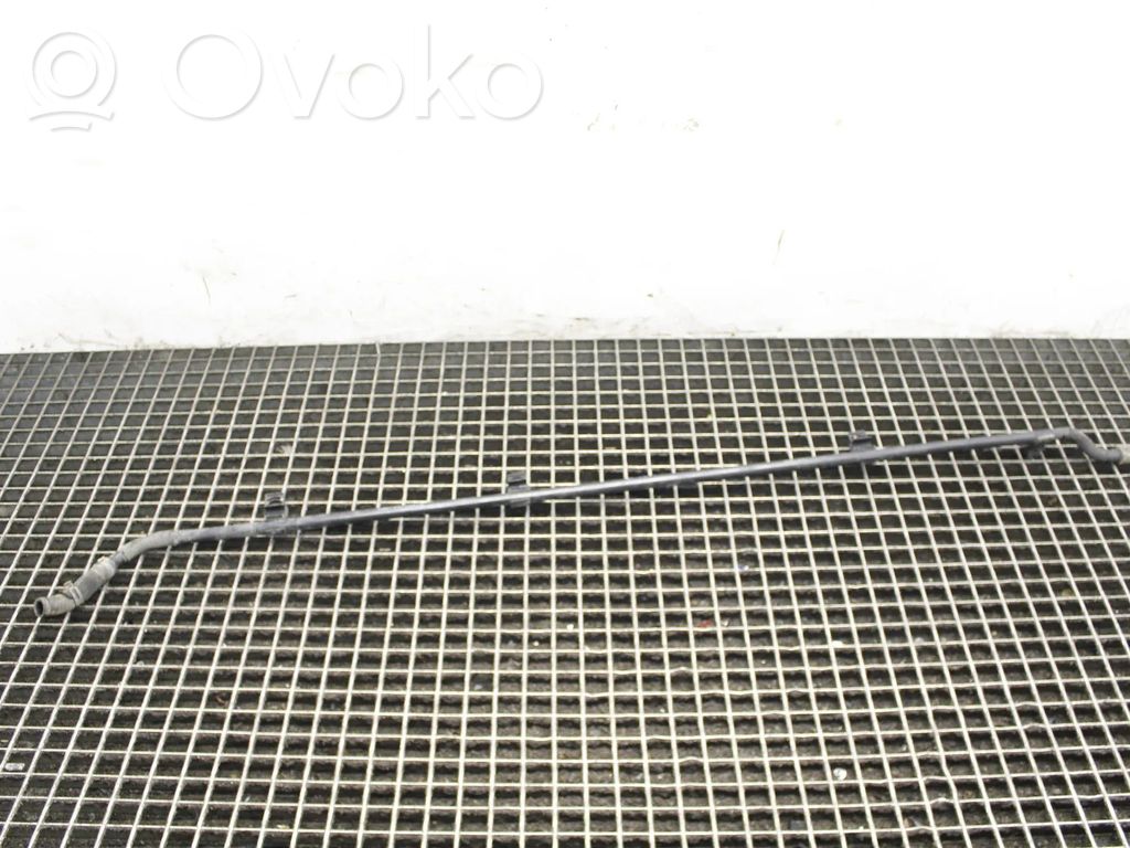 Audi e-tron Engine coolant pipe/hose 