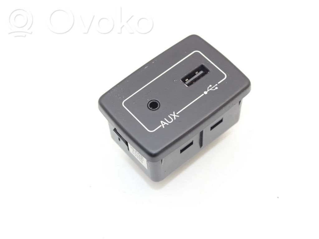 Peugeot Boxer Enchufe conector entrada auxiliar 