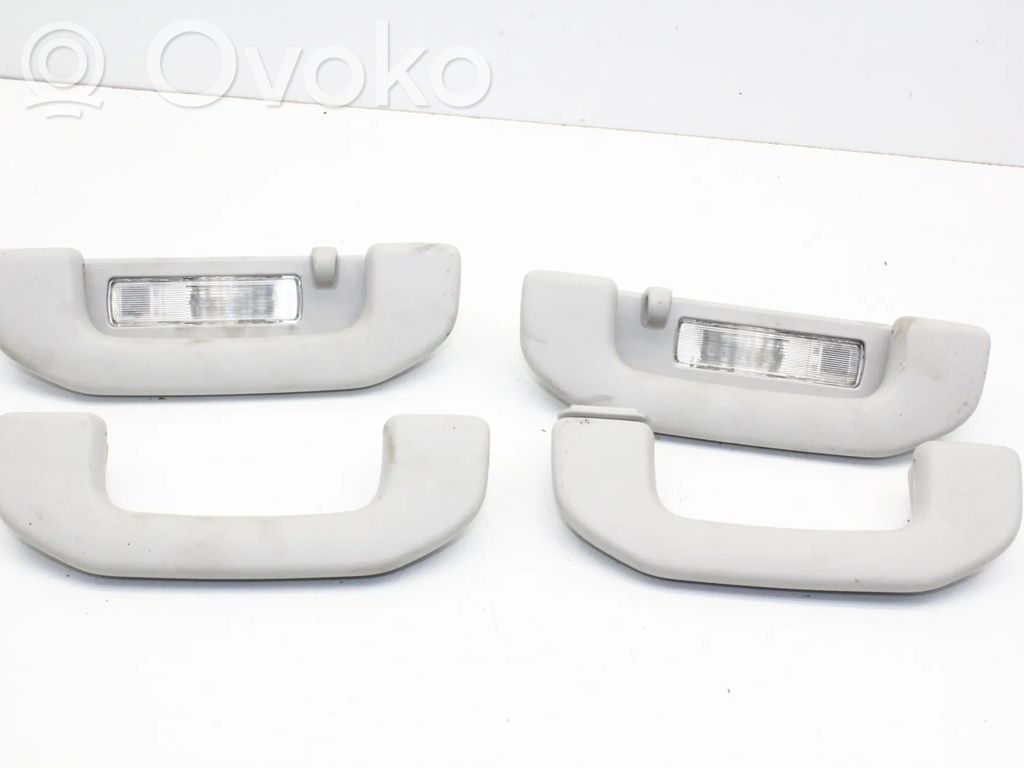Mercedes-Benz B W246 W242 Un set di maniglie per il soffitto